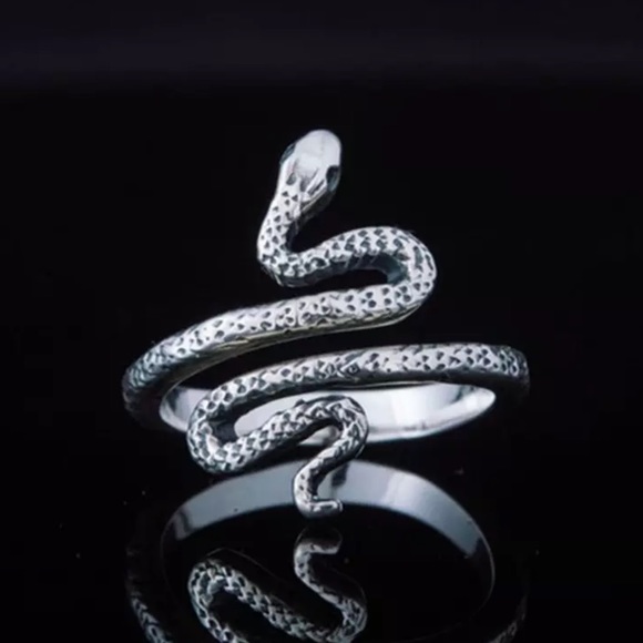 🐍 Crystalized Slithery Snake S 925 Ring 🐍 - Picture 4 of 5